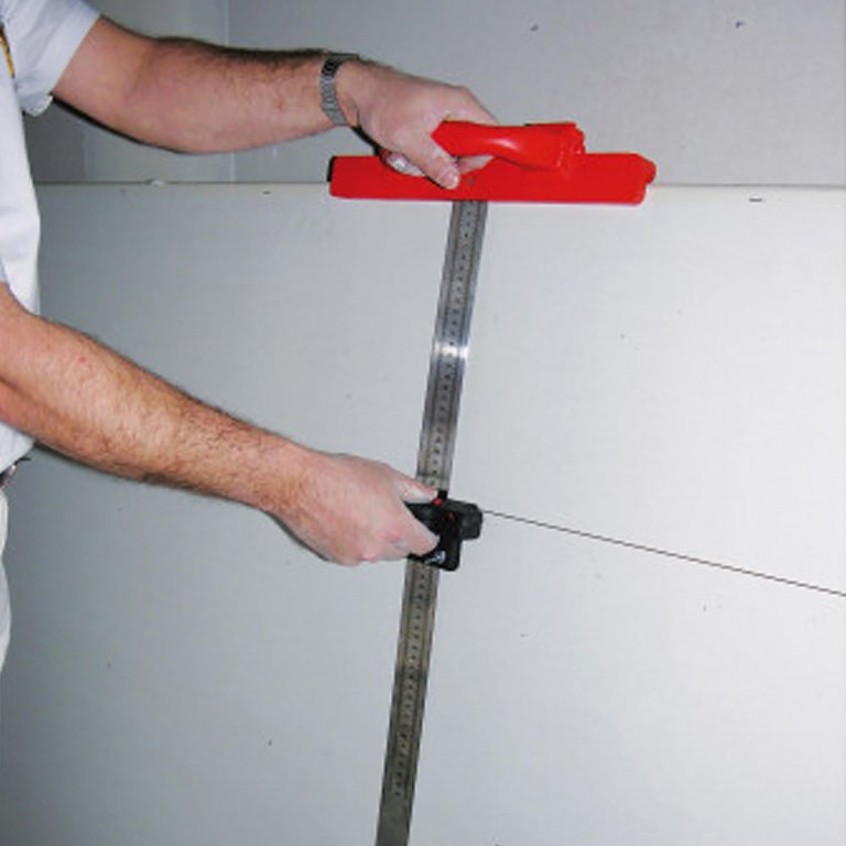 squadra con taglialastre incorporato per cartongesso