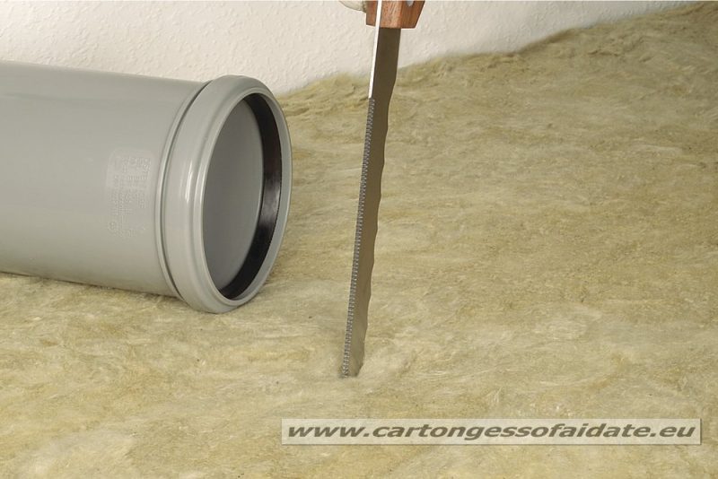 Coltello per materiale isolante - lana