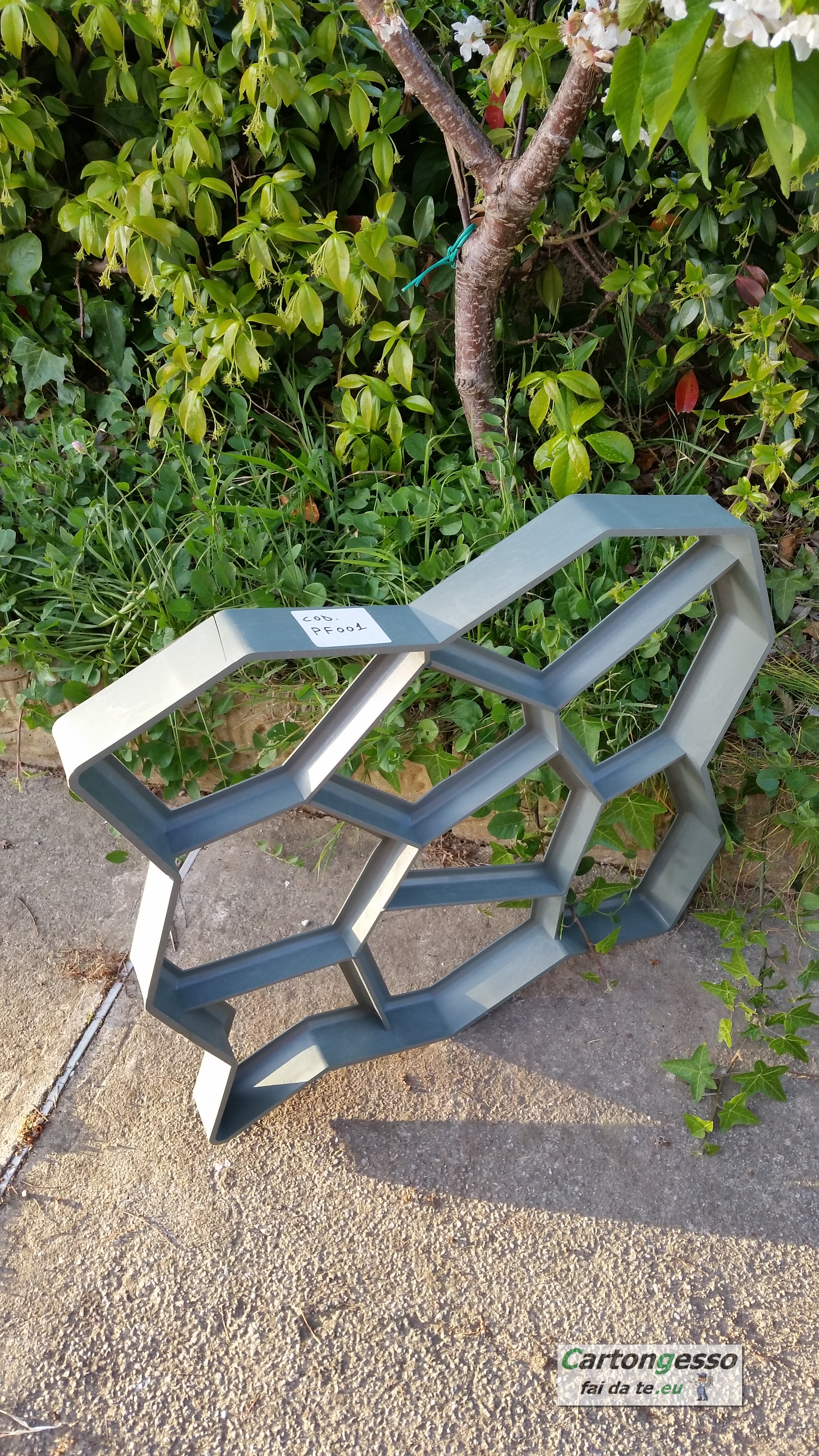 Stampo per lastricato da giardino con lesione cartongesso fai da te Sportelli botole per cartongesso