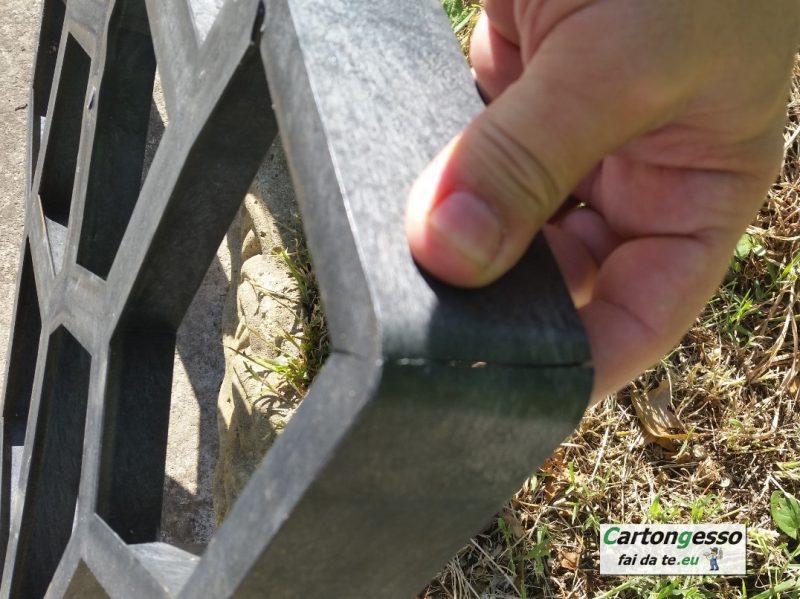 stampo da giardino con rottura