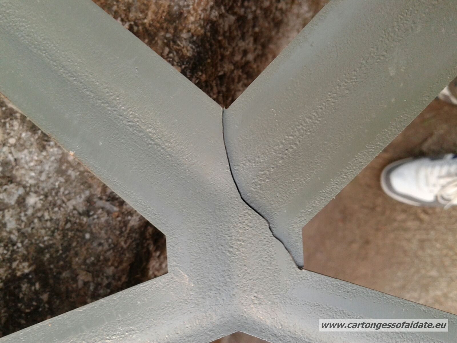 Stampo per lastricato da giardino con frattura cartongesso fai da te Sportelli botole per cartongesso