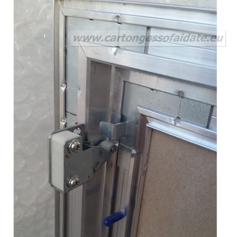 premi apri per botola cartongesso modello L001C