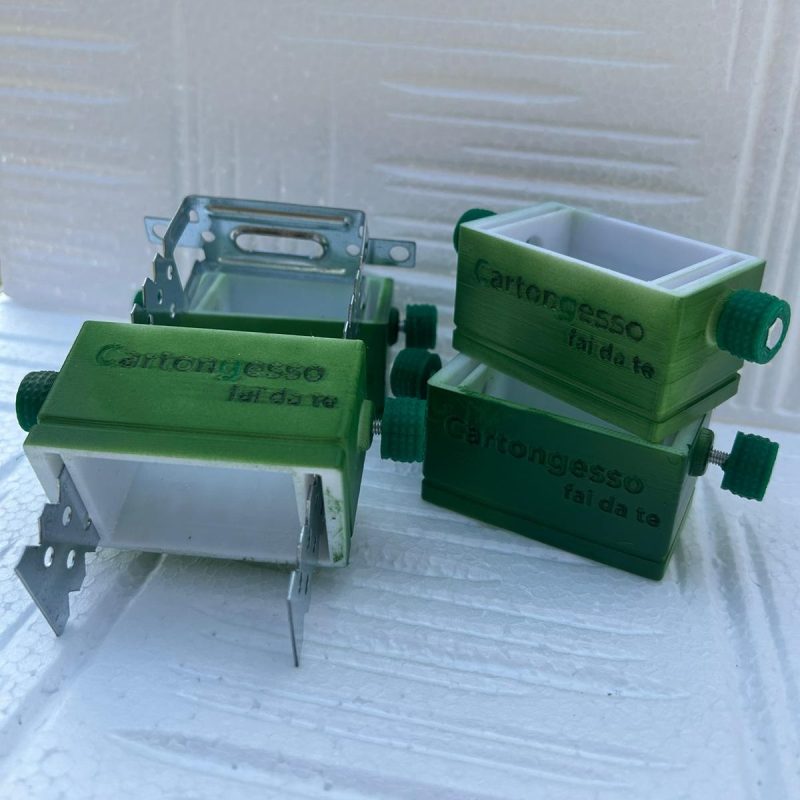 Regolatore per fissaggio Staffe Distanziali Cartongesso